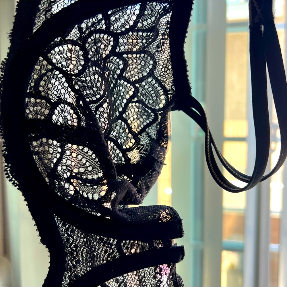 Chantelle black lace bra